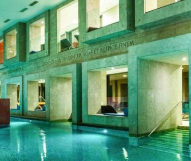 Настаняване в хотели 4*