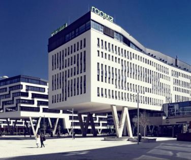 Roomz Vienna Superior или подобен