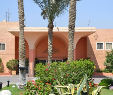 Pyramids Park Resort Cairo или подобен